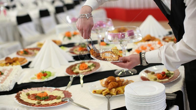 零食品牌贴牌代理，费用构成揭秘**